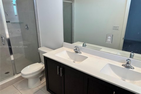 Снять в аренду таунхаус в Хомстед, Флорида 3 спальни, 164.62м2, № 1990996 - фото 11