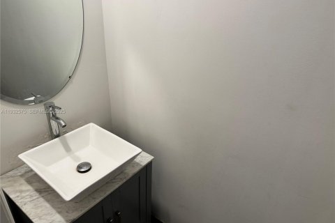 Снять в аренду таунхаус в Хомстед, Флорида 3 спальни, 164.62м2, № 1990996 - фото 7