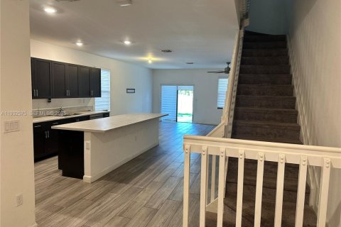 Снять в аренду таунхаус в Хомстед, Флорида 3 спальни, 164.62м2, № 1990996 - фото 9