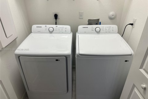 Снять в аренду таунхаус в Хомстед, Флорида 3 спальни, 164.62м2, № 1990996 - фото 15