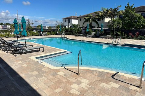 Снять в аренду таунхаус в Хомстед, Флорида 3 спальни, 164.62м2, № 1990996 - фото 20