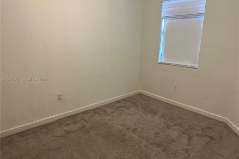 Снять в аренду таунхаус в Хомстед, Флорида 3 спальни, 164.62м2, № 1990996 - фото 12