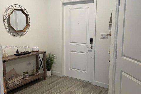 Снять в аренду таунхаус в Хомстед, Флорида 3 спальни, 164.62м2, № 1990996 - фото 3