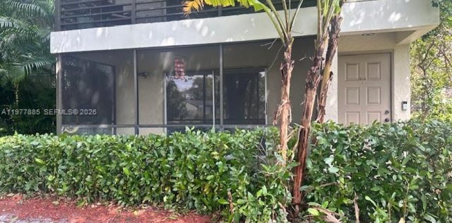 Condo in Pompano Beach, Florida, 2 bedrooms  № 2041856