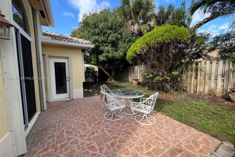 Снять в аренду виллу или дом в Пальметто-Бей, Флорида 4 спальни, 172.43м2, № 2003725 - фото 13
