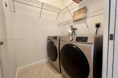 Снять в аренду виллу или дом в Пальметто-Бей, Флорида 4 спальни, 172.43м2, № 2003725 - фото 15