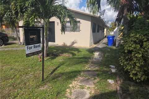 Casa en Fort Lauderdale, Florida 1 dormitorio, 135.36 m2 № 2054986