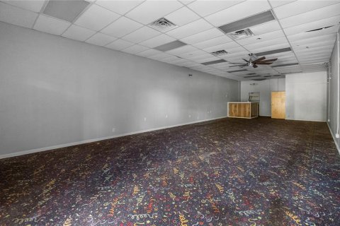 Immobilier commercial à louer à Leesburg, Floride: 98.85 m2 № 1442666 - photo 4