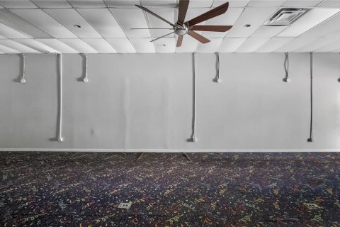 Immobilier commercial à louer à Leesburg, Floride: 98.85 m2 № 1442666 - photo 8