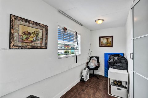 Adosado en venta en Hialeah, Florida, 3 dormitorios, 134.89 m2 № 1881560 - foto 26