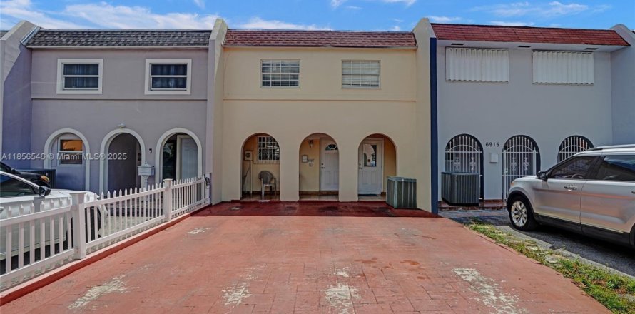 Touwnhouse à Hialeah, Floride 3 chambres, 134.89 m2 № 1881560