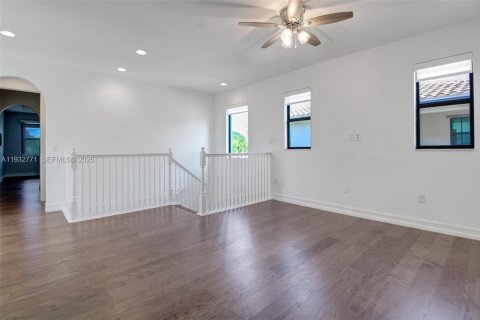 Снять в аренду виллу или дом в Пемброк-Пайнс, Флорида 4 спальни, 222.69м2, № 1991656 - фото 19