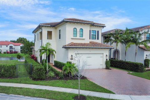 Снять в аренду виллу или дом в Пемброк-Пайнс, Флорида 4 спальни, 222.69м2, № 1991656 - фото 2