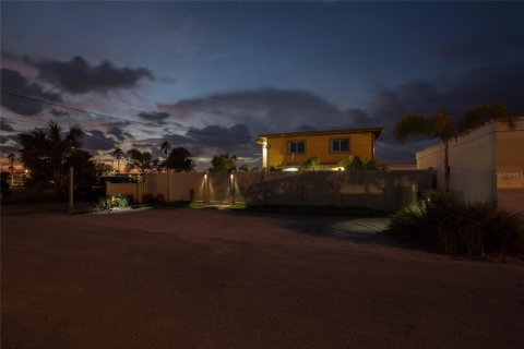 Casa en venta en New Smyrna Beach, Florida, 4 dormitorios, 151.06 m2 № 2143476 - foto 29