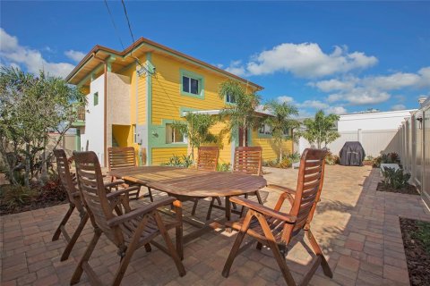 Casa en New Smyrna Beach, Florida 4 dormitorios, 151.06 m2 № 2143476