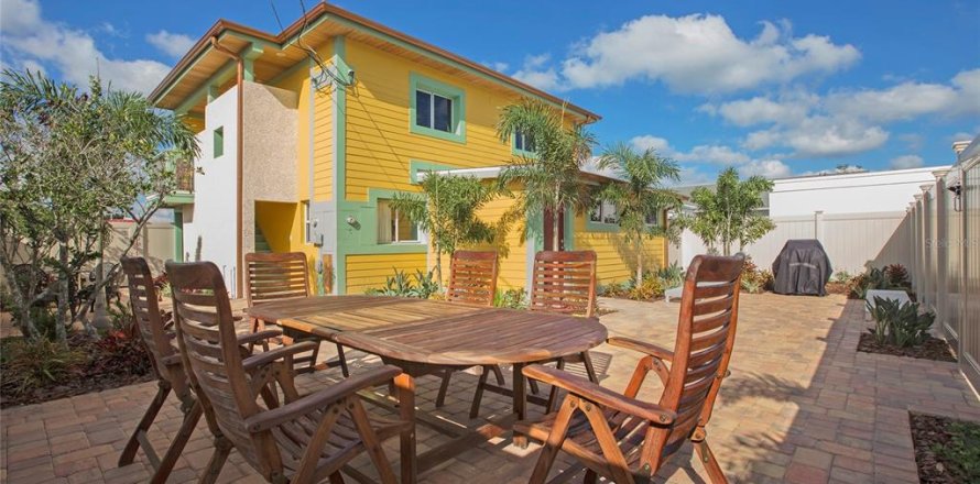Casa en New Smyrna Beach, Florida 4 dormitorios, 151.06 m2 № 2143476