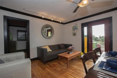 Casa en venta en New Smyrna Beach, Florida, 4 dormitorios, 151.06 m2 № 2143476 - foto 20