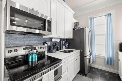 Villa ou maison à vendre à Tampa, Floride: 4 chambres, 160.26 m2 № 2283294 - photo 14