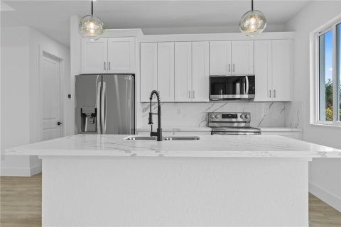 Villa ou maison à vendre à Port Charlotte, Floride: 4 chambres, 197.79 m2 № 1827297 - photo 7