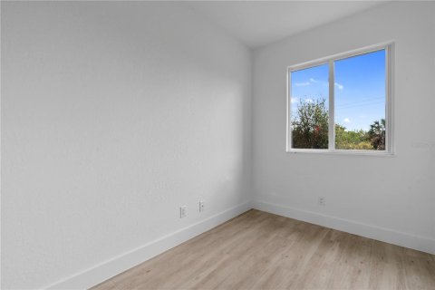 Villa ou maison à vendre à Port Charlotte, Floride: 4 chambres, 197.79 m2 № 1827297 - photo 10