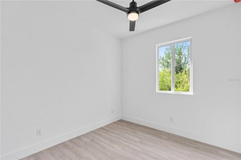 Villa ou maison à vendre à Port Charlotte, Floride: 4 chambres, 197.79 m2 № 1827297 - photo 28