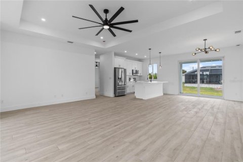 Villa ou maison à vendre à Port Charlotte, Floride: 4 chambres, 197.79 m2 № 1827297 - photo 3