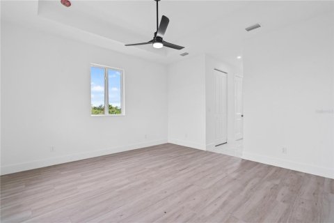 Villa ou maison à vendre à Port Charlotte, Floride: 4 chambres, 197.79 m2 № 1827297 - photo 14