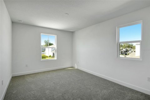 House in Mount Dora, Florida 4 bedrooms, 248.05 sq.m. № 2205579 - photo 17