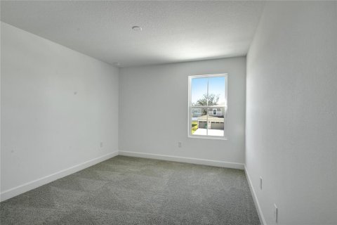 House in Mount Dora, Florida 4 bedrooms, 248.05 sq.m. № 2205579 - photo 16