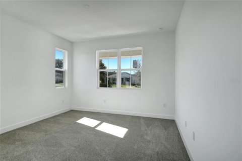 House in Mount Dora, Florida 4 bedrooms, 248.05 sq.m. № 2205579 - photo 9