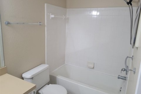 Copropriété à louer à Orlando, Floride: 2 chambres, 102.29 m2 № 2402835 - photo 10