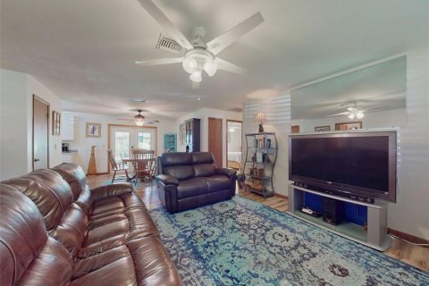 Casa en venta en New Smyrna Beach, Florida, 3 dormitorios, 117.06 m2 № 2387387 - foto 4