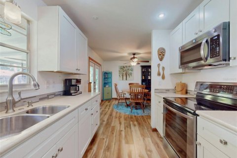 Casa en venta en New Smyrna Beach, Florida, 3 dormitorios, 117.06 m2 № 2387387 - foto 12