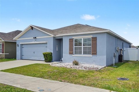 House in Auburndale, Florida 4 bedrooms, 171.96 sq.m. № 2238718 - photo 3