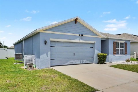 House in Auburndale, Florida 4 bedrooms, 171.96 sq.m. № 2238718 - photo 2