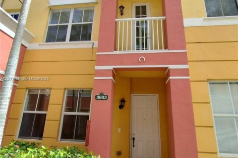 Adosado en Royal Palm Beach, Florida 3 dormitorios, 179.49 m2 № 2035152