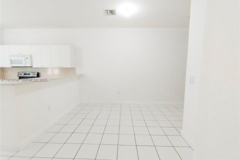 Adosado en venta en Royal Palm Beach, Florida, 3 dormitorios, 179.49 m2 № 2035152 - foto 5