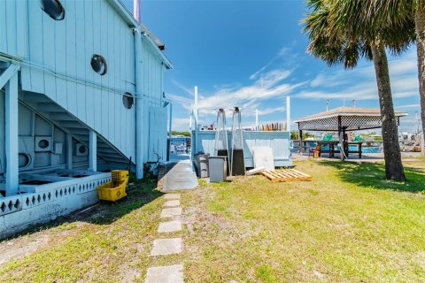 Commercial property in Port Richey, Florida 477.7 sq.m. № 1629803 - photo 4