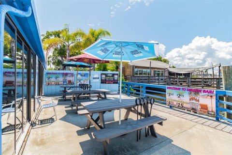 Commercial property in Port Richey, Florida 477.7 sq.m. № 1629803 - photo 8