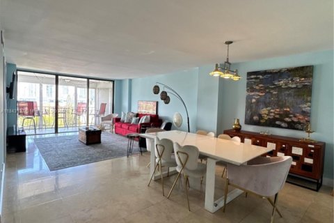 Снять в аренду кондоминиум в Норт-Майами-Бич, Флорида 2 спальни, 103.12м2, № 1836163 - фото 14