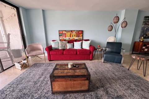 Снять в аренду кондоминиум в Норт-Майами-Бич, Флорида 2 спальни, 103.12м2, № 1836163 - фото 15