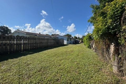 Propiedad comercial en venta en Delray Beach, Florida, 182.46 m2 № 1973985 - foto 6