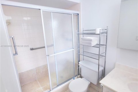 Apartamento en alquiler en North Lauderdale, Florida, 2 dormitorios, 92.9 m2 № 1992122 - foto 12