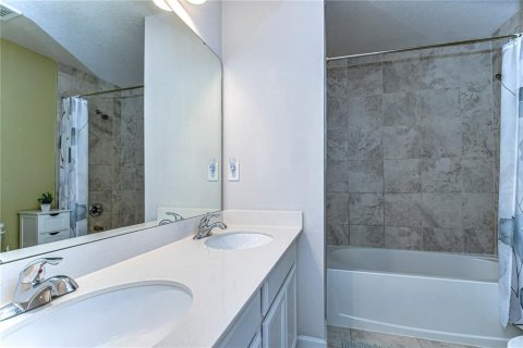 House in Riverview, Florida 4 bedrooms, 269.97 sq.m. № 1526653 - photo 27