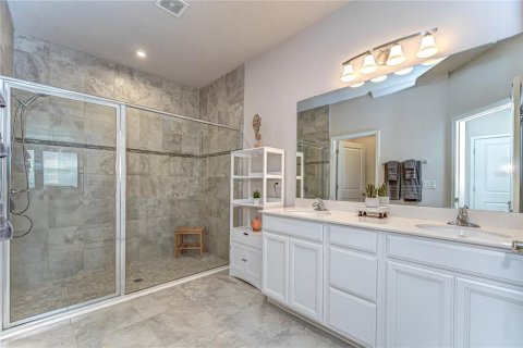 House in Riverview, Florida 4 bedrooms, 269.97 sq.m. № 1526653 - photo 22