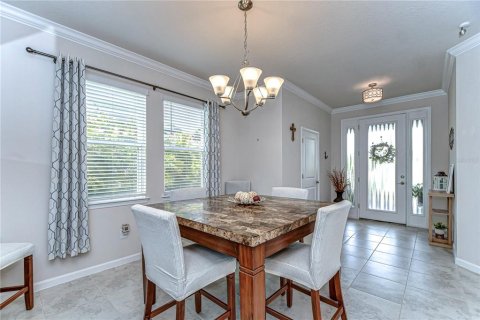 House in Riverview, Florida 4 bedrooms, 269.97 sq.m. № 1526653 - photo 7