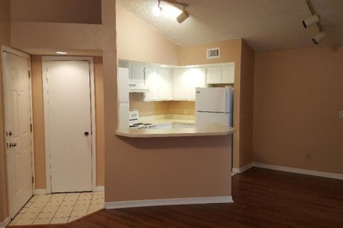 Condo in Orlando, Florida, 3 bedrooms  № 2379721 - photo 6