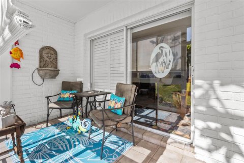 Condo in Saint Petersburg, Florida, 2 bedrooms  № 1437836 - photo 25