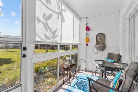 Condo in Saint Petersburg, Florida, 2 bedrooms  № 1437836 - photo 26
