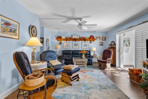 Condo in Saint Petersburg, Florida, 2 bedrooms  № 1437836 - photo 6